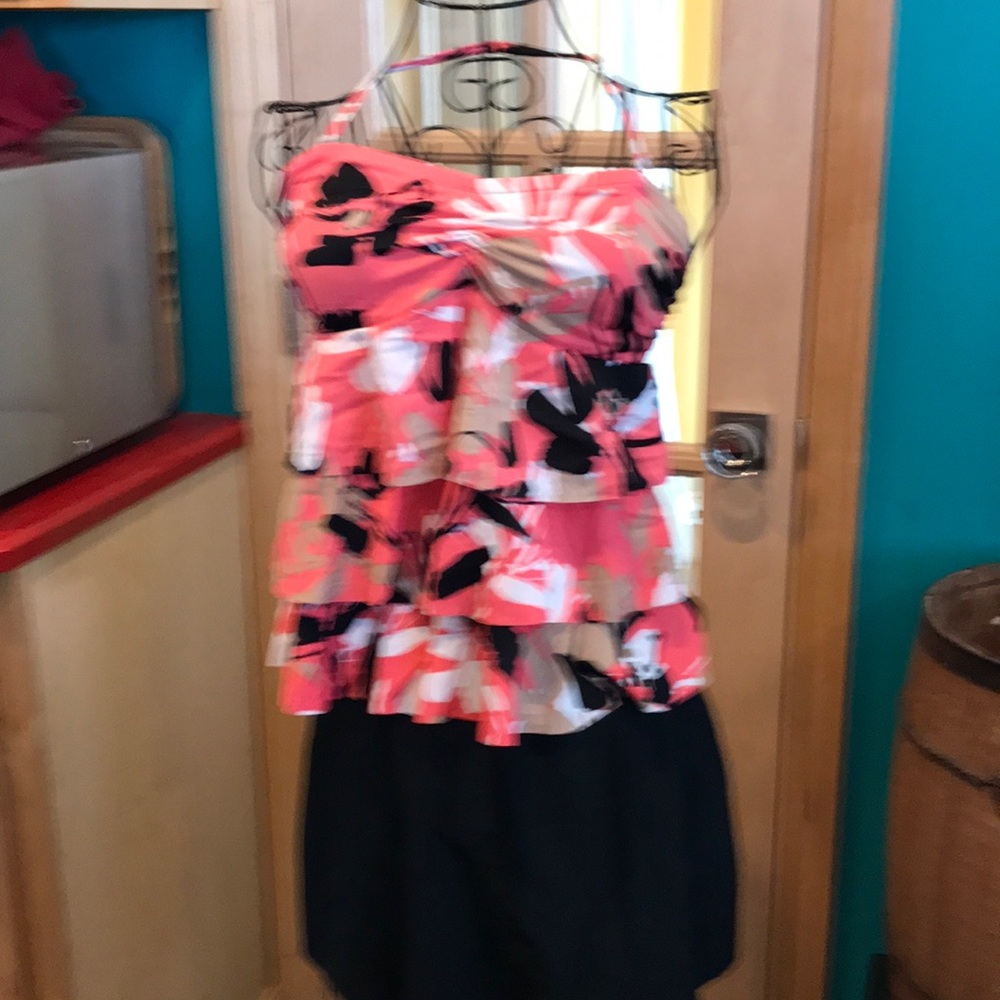 Miracle suit ruffled swimtop sz 10